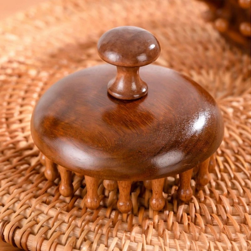 Sandalwood -pyöreä lautasen hieronta kampa
